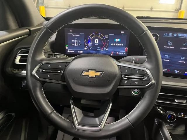 Used 2025 Chevrolet Traverse LT w/ Driver Confidence Package AWD/4WD image 20