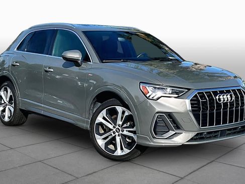 Used 2019 Audi Q3 2.0T Premium Plus w/ Premium Plus Package AWD/4WD image 3