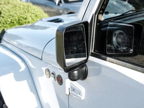 Used 2015 Jeep Wrangler Unlimited Sahara w/ Quick Order Package 24X image 38