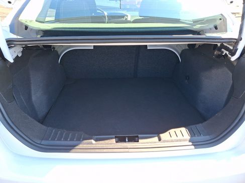 Used 2016 Ford Focus SE FWD image 29
