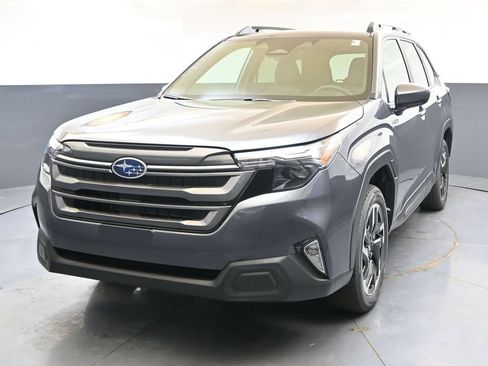 New 2026 Subaru Forester Premium AWD/4WD image 1