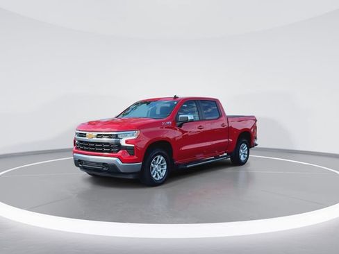 Used 2024 Chevrolet Silverado 1500 LT AWD/4WD image 4