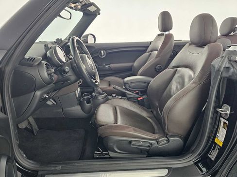 Used 2017 MINI Cooper Convertible image 18