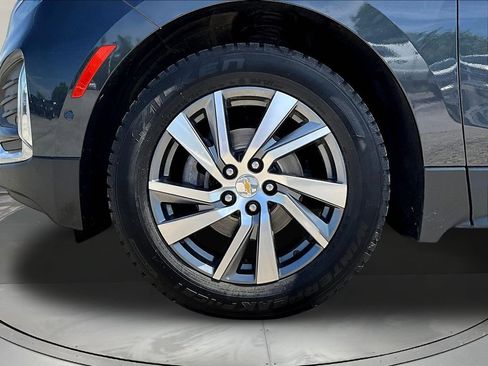 Used 2022 Chevrolet Equinox Premier AWD/4WD image 36