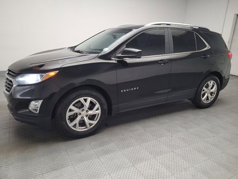 Used 2018 Chevrolet Equinox LT FWD image 2