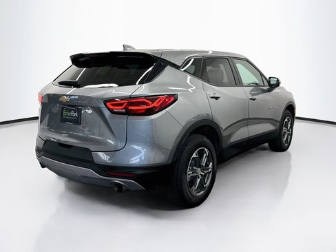 Used 2026 Chevrolet Blazer LT FWD image 9