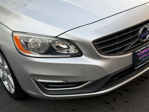 Used 2016 Volvo S60 T5 Premier w/ Climate Package image 9