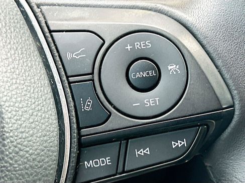 Used 2024 Toyota RAV4 XLE Premium FWD image 37