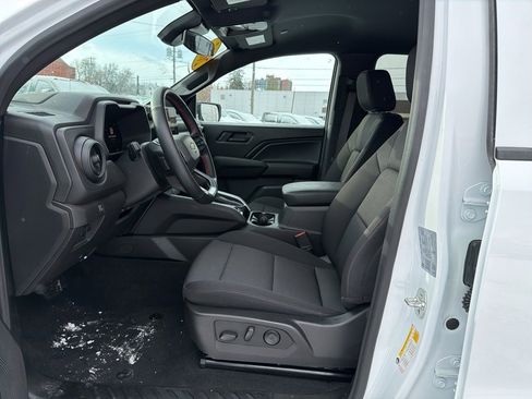 Used 2025 Chevrolet Colorado W/T w/ Advanced Trailering Package image 15