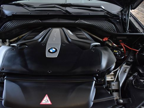 Used 2018 BMW X5 xDrive50i w/ M Sport Package image 51