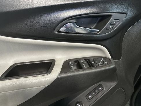 Used 2020 Chevrolet Equinox Premier image 25