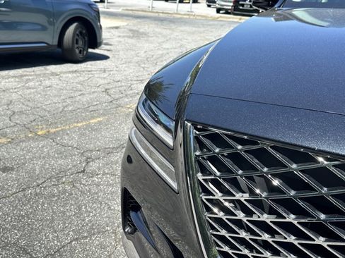 Used 2021 Genesis GV80 3.5T w/ Prestige Package 07 AWD/4WD image 13