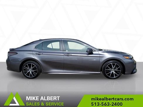 Used 2023 Toyota Camry SE image 8