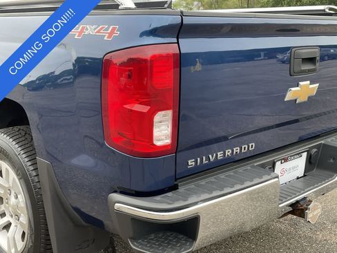 Used 2017 Chevrolet Silverado 1500 LTZ AWD/4WD image 35