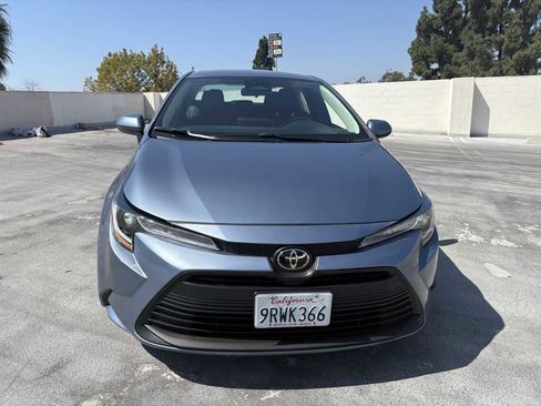 Used 2025 Toyota Corolla LE image 28