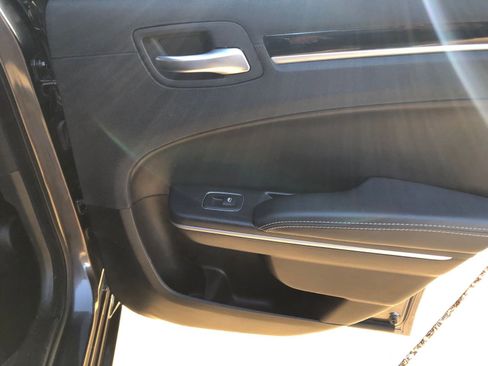 Used 2020 Chrysler 300 S image 20