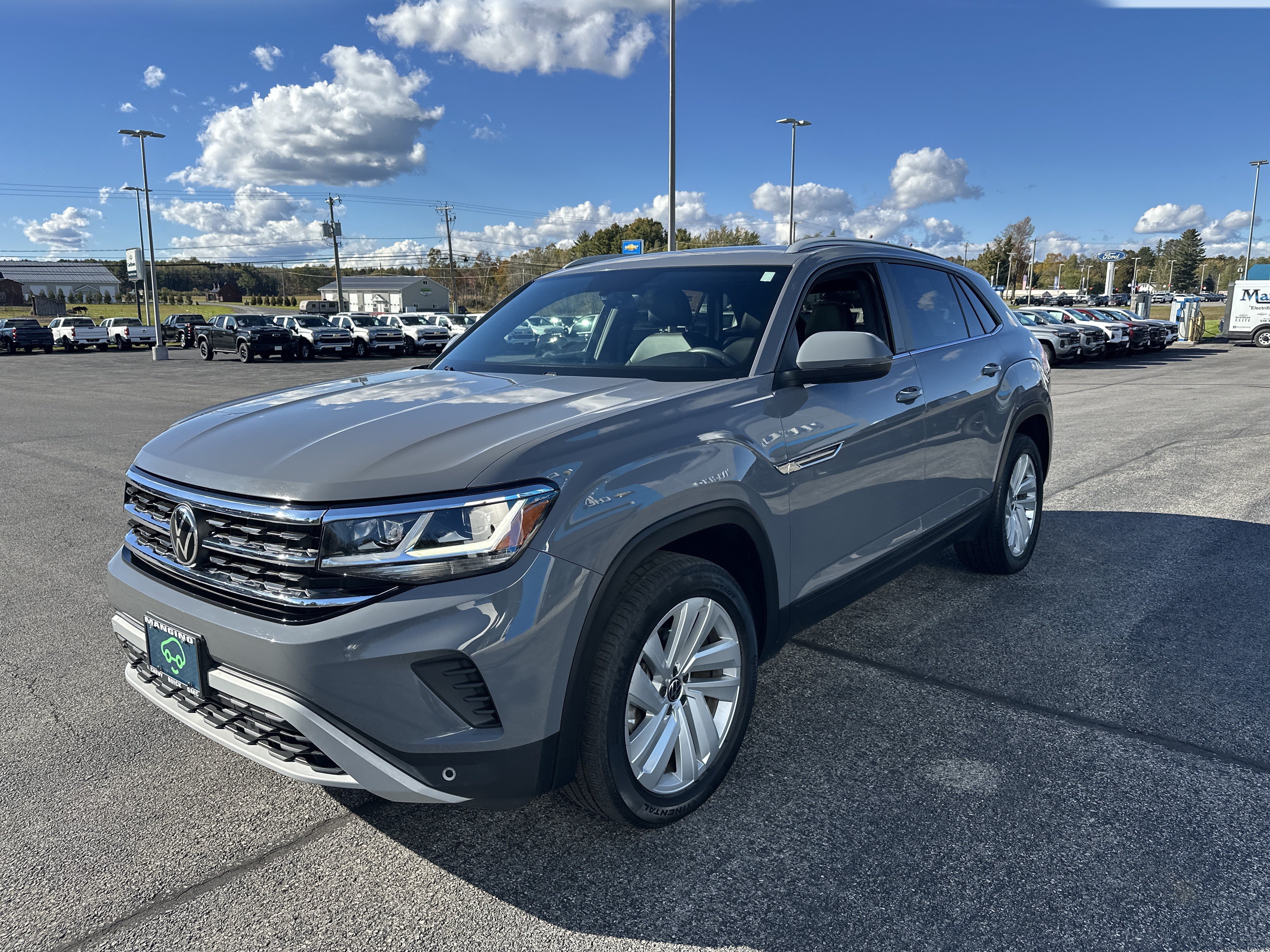 Used 2021 Volkswagen Atlas Cross Sport SE w/ Panoramic Sunroof Package AWD/4WD image 3