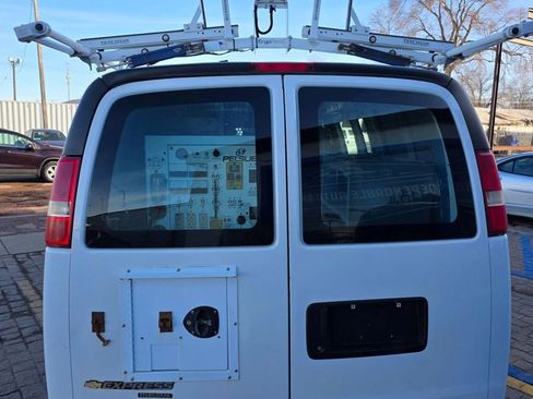 Used 2014 Chevrolet Express 2500 image 5