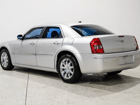 Used 2008 Chrysler 300 Touring image 7