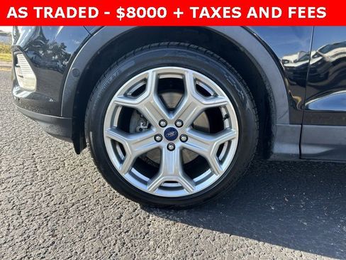 Used 2018 Ford Escape Titanium image 9