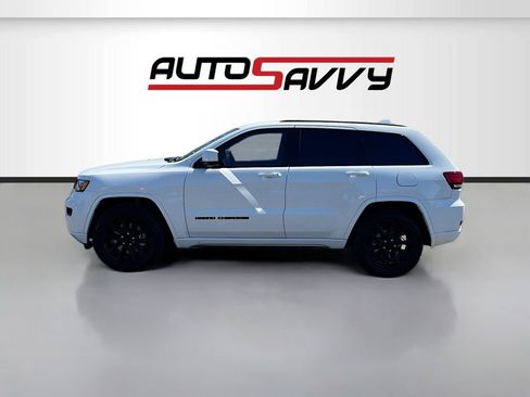 Used 2021 Jeep Grand Cherokee Laredo X AWD/4WD image 4
