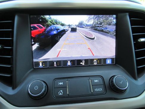 Used 2021 GMC Acadia Denali w/ Denali Technology Package FWD image 29