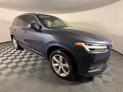 Used 2020 Volvo XC90 T6 Momentum w/ Protection Package Premier AWD/4WD image 11