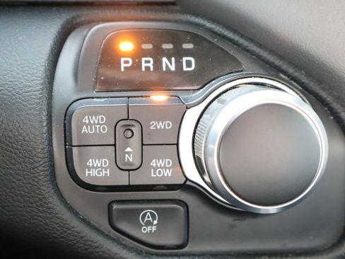 Used 2019 RAM 1500 Big Horn AWD/4WD image 37
