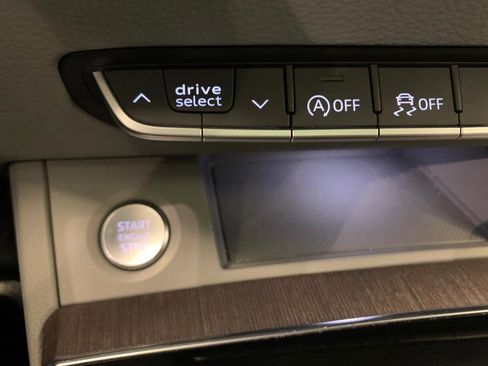 Used 2022 Audi Q5 2.0T Premium image 39