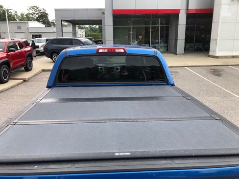 Used 2018 Toyota Tundra Limited w/ Limited Premium Package AWD/4WD image 15