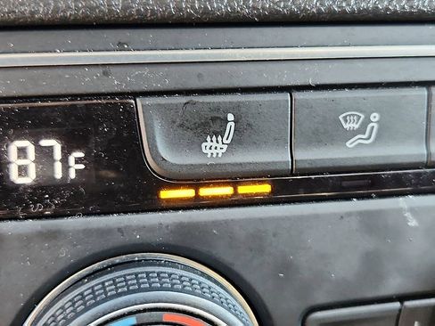 Used 2021 Volkswagen Atlas SE w/ Panoramic Sunroof Package image 14