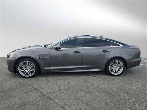 Used 2017 Jaguar XJ R-Sport image 6