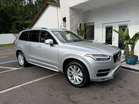 Used 2018 Volvo XC90 T6 Momentum w/ Convenience Package AWD/4WD image 21