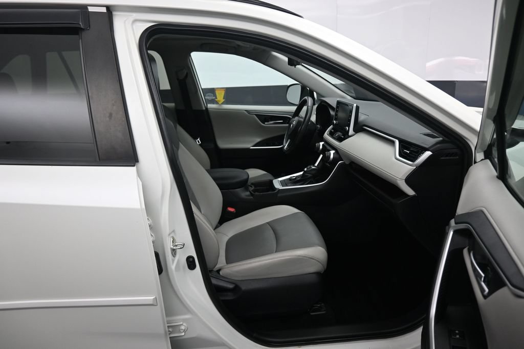 Used 2019 Toyota RAV4 Limited w/ Carpet Mat Package AWD/4WD image 42