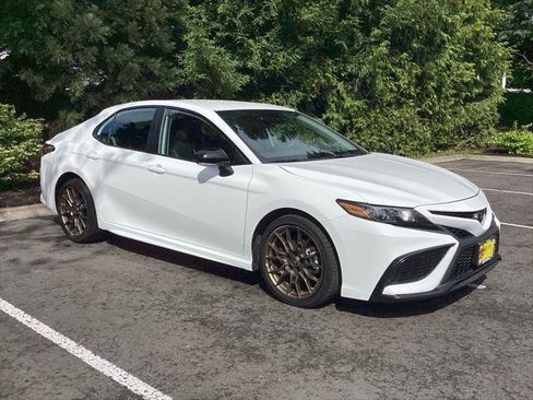 Certified 2023 Toyota Camry SE w/ Convenience Package image 7