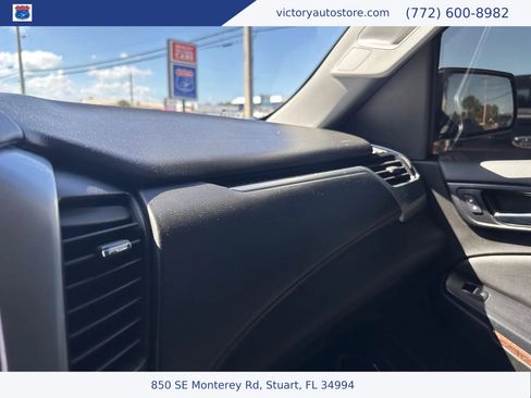 Used 2020 Chevrolet Tahoe LT image 36