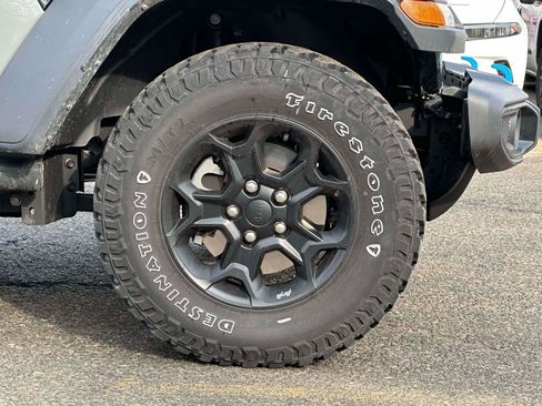 Used 2023 Jeep Wrangler Unlimited AWD/4WD image 7