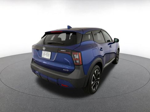 Used 2025 Nissan Kicks SV AWD/4WD image 9