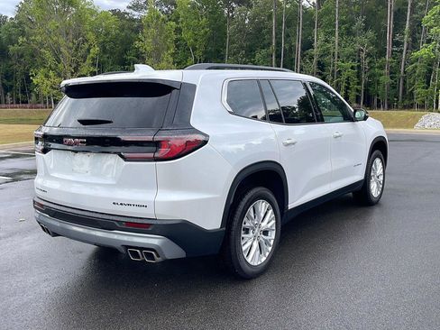 Used 2024 GMC Acadia Elevation w/ Luxury Package FWD image 7