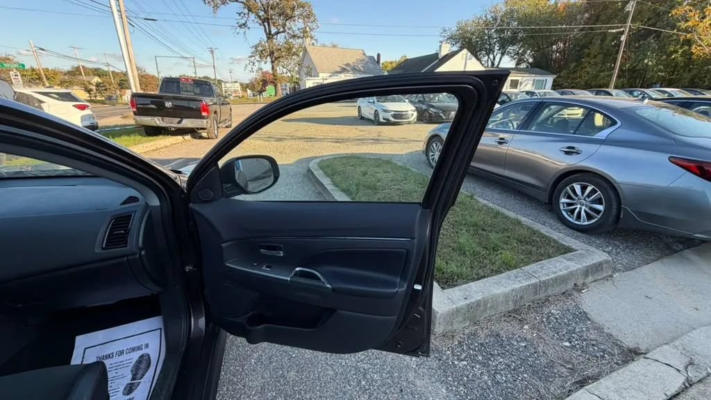 Used 2022 Mitsubishi Outlander Sport SE FWD image 40