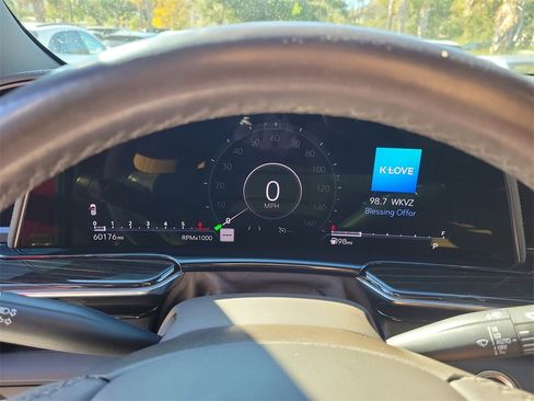 Used 2021 Cadillac Escalade Premium Luxury w/ LPO, Radiant Package image 33