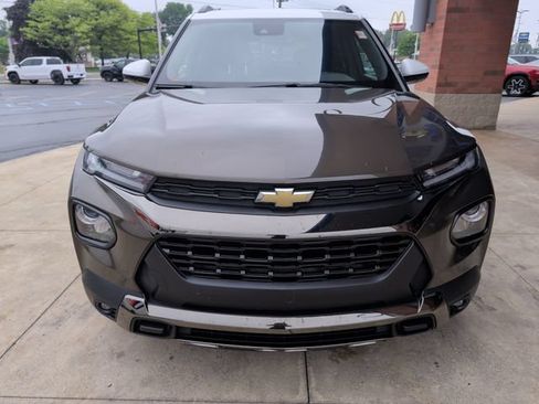 Used 2022 Chevrolet TrailBlazer ACTIV w/ Sun and Liftgate Package FWD image 11