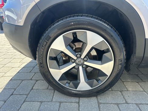 Used 2026 Volvo XC40 B5 Plus AWD/4WD image 32