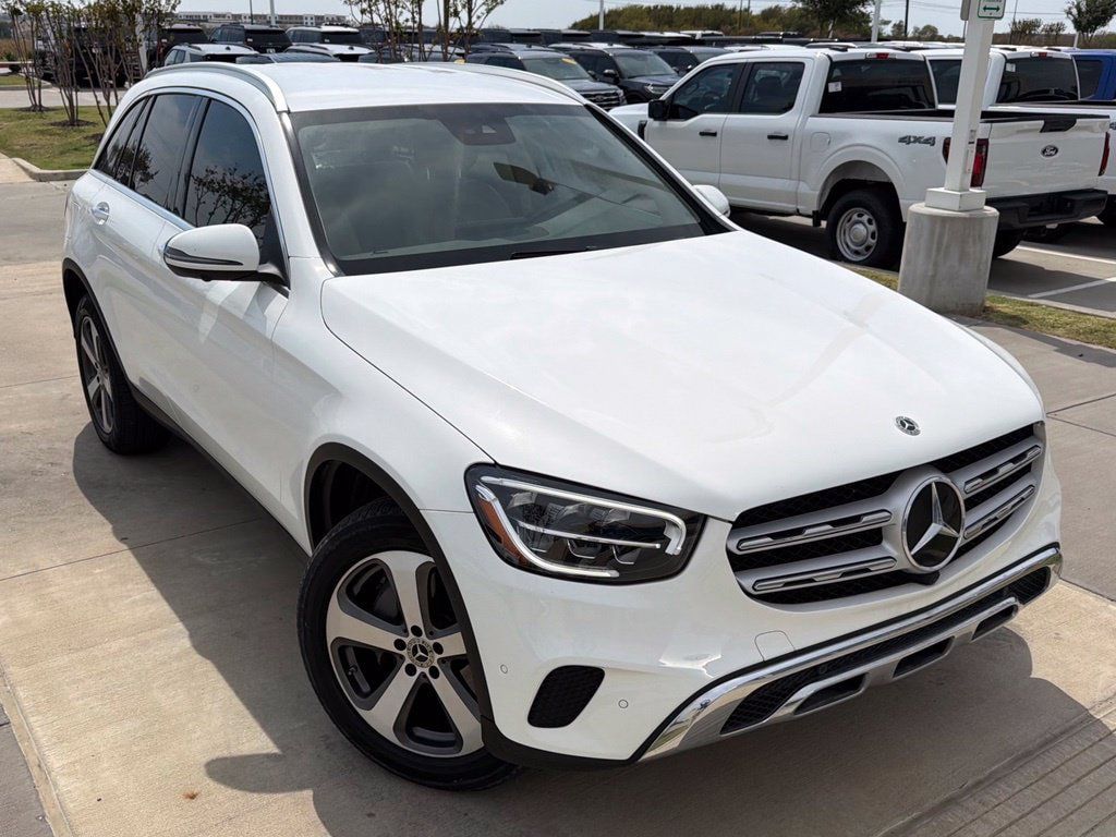 Used 2022 Mercedes-Benz GLC 300 w/ Premium Package Lite image 4