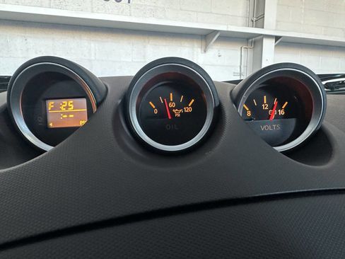 Used 2005 Nissan 350Z Touring image 27