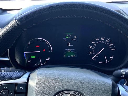 Used 2024 Toyota Sienna XLE Woodland Edition AWD/4WD image 26