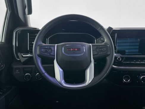 Used 2024 GMC Sierra 1500 Elevation image 17