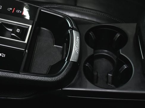 Used 2024 Porsche Macan image 43