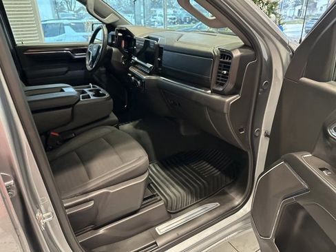 Used 2025 Chevrolet Silverado 1500 LT image 15