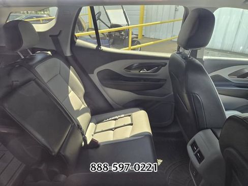 Used 2023 GMC Terrain SLT FWD image 9